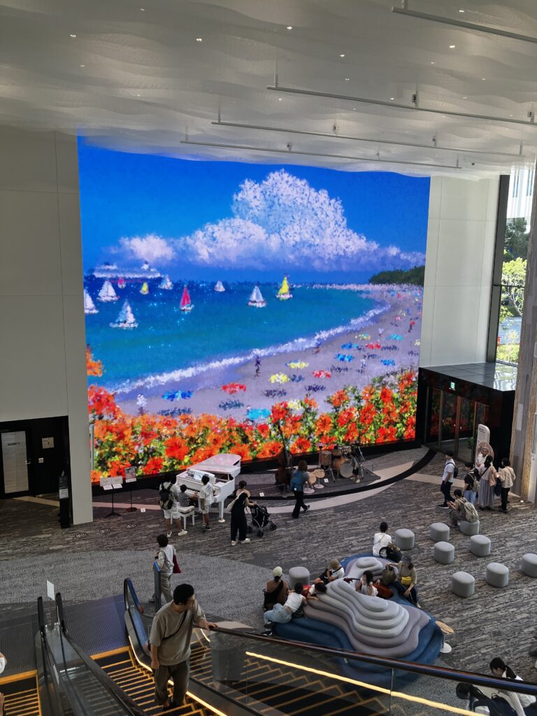 「Music Canvas」の大型ビジョン